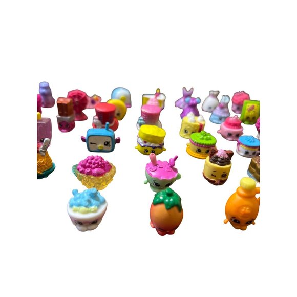 Shopkins Lot of 60 Pieces Ice Cream Truck Packages Mini Figures Mixed - Picture 6 of 10